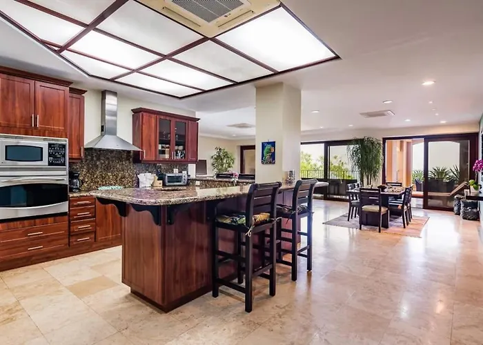 Beachfront, Sunset, & Ocean Views With Gas Grill 4*