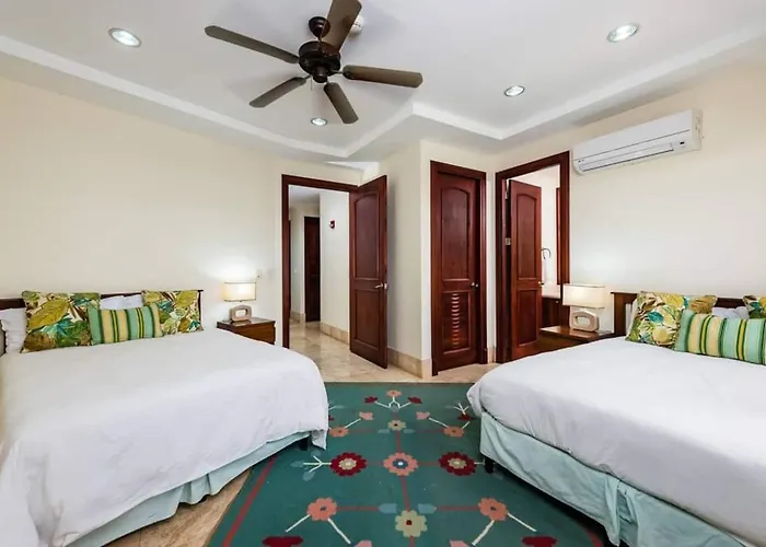 Beachfront, Sunset, & Ocean Views With Gas Grill Appart hôtel 4*
