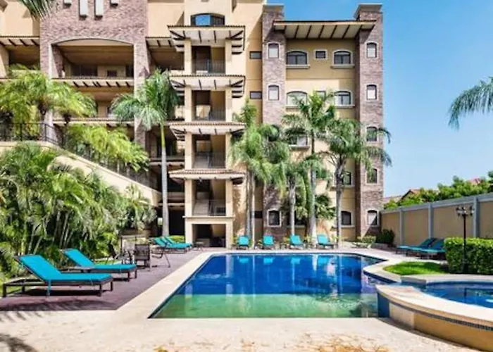 Beachfront, Sunset, & Ocean Views With Gas Grill 4*